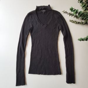 DEREK HEART black chocker V-neck sweater size L
